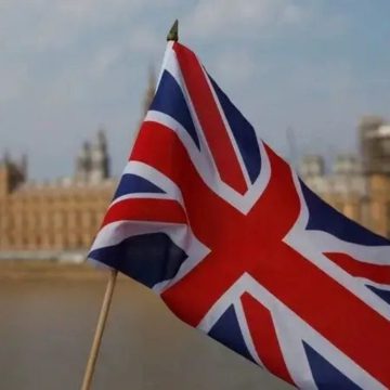 الحكومة البريطانية تعلن إزالة ثلاثَ كياناتٍ وأفراداً سوريين من قائمة العقوبات