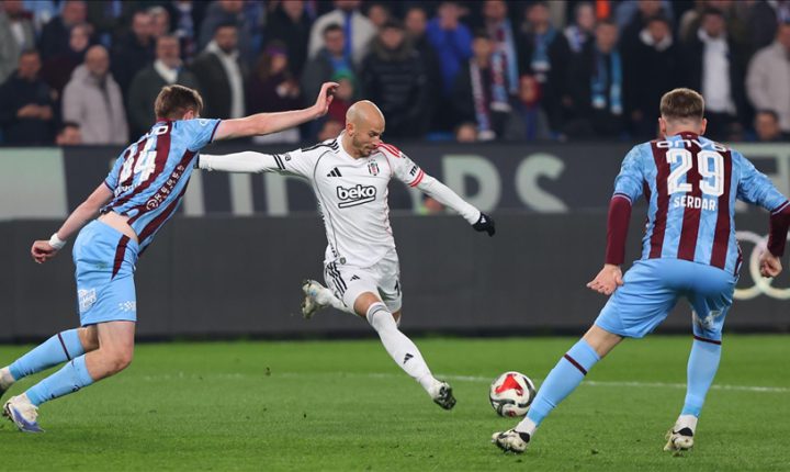 التعادل الايجابي يحسم لقاء الكبار بشيكطاش وطرابزون سبور