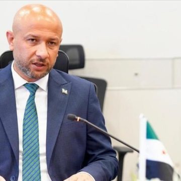 وزير الطوارئ السوري : كوادر الوزارة تستمر في حالة الاستنفار الشامل في دير الزور والرقة