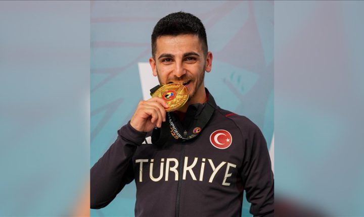 التركي “شامدان” يتوّج بطلا للعالم في الكاراتيه بوزن 60 كلغ