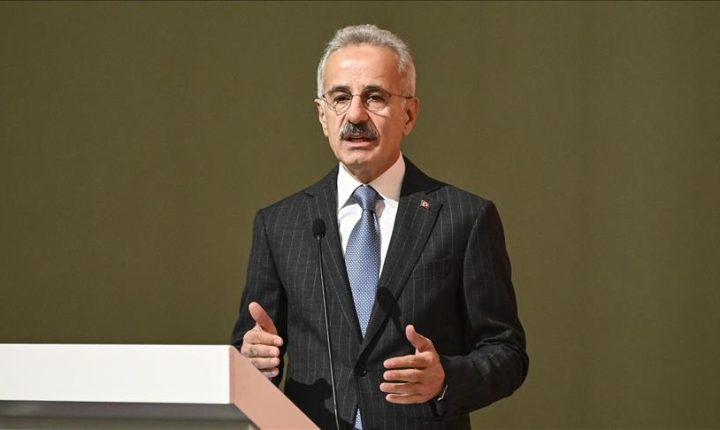 تركيا تعيد تشغيل سكة حديد محاذية للحدود مع سوريا أوائل 2026