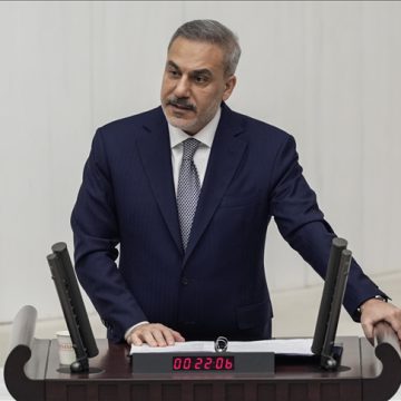 فيدان: يجب استكمال اتفاق 10 مارس لفتح كافة المعابر مع سوريا