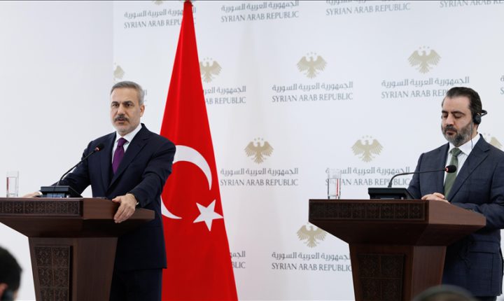 فيدان: لا نية لدى “قسد” الإرهابي لإحراز تقدم في محادثات الاندماج مع دمشق