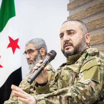 وزير الدفاع السوري : المقاتلون الأجانب ملتزمون بتعليماتنا ولن يكونوا مصدر ضرر لبلدانهم