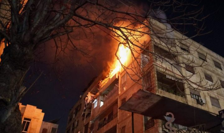 قسد الإرهابية تقصف أحياء عدة في مدينة حلب.