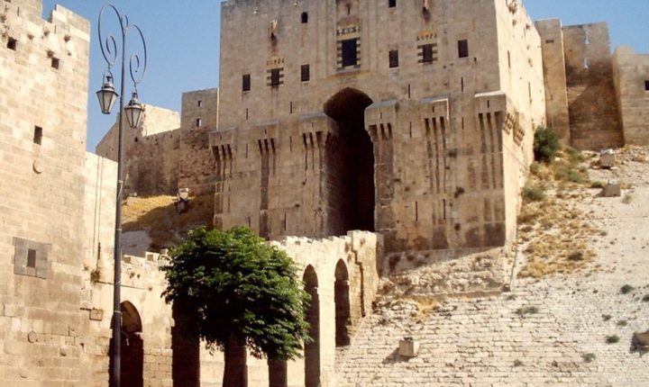 محافظ حلب: عودة تدريجية للحياة والحركة الطبيعية في المدينة بعد ليلة عصيبة