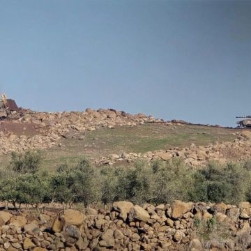 الاحتلال الإسرائيلي يداهم منزلاً في القنيطرة ويعتقل شاباً ويقتاده إلى جهة مجهولة