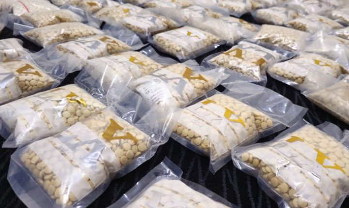 الداخلية السورية تعلن إحباط تهريب 200 ألف حبة كبتاغون من لبنان إلى العراق عبر سوريا