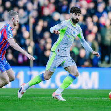 ثلاثية السيتي ضد كريستال بالاس تشدد المنافسة على الصدارة و أرسنال ينجو من فخ ولفرهامبتون و ليفربول يستعيد انتصاراته في الدوري الإنجليزي