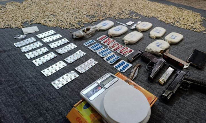 الأمن الداخلي يضبط مواد مخدرة ويفكك شبكة ترويج في درعا