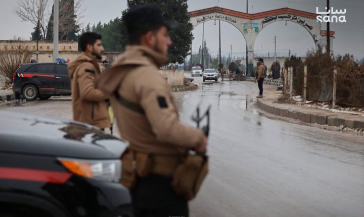 وحدات الأمن الداخلي بحلب تنتشر في قرى عين العرب لتعزيز الاستقرار