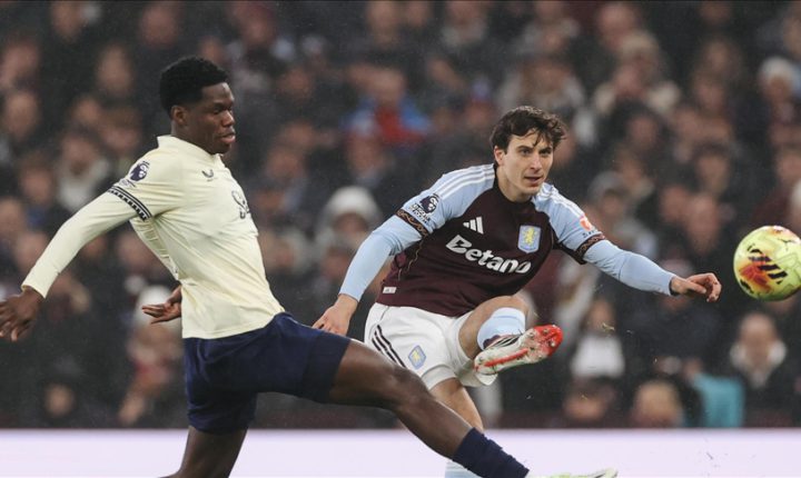 إيفرتون يحرم أستون فيلا من الوصافة و أرسنال يهدر فرصة الابتعاد بالصدارة و  ليفربول يواصل نزيف النقاط بالدوري الإنجليزي