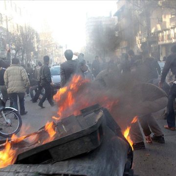 ترامب: سندرس عدد قتلى الاحتجاجات قبل اتخاذ قرار بشأن إيران