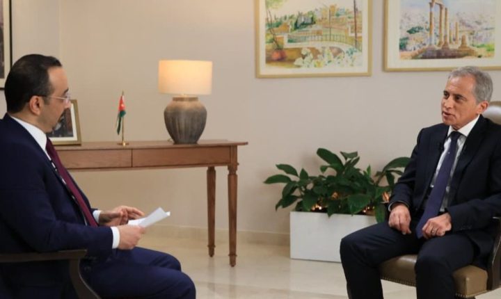 رئيس الوزراء الأردني: نجاح سوريا يعد نجاحاً للأردن وللمنطقة العربية بأكملها