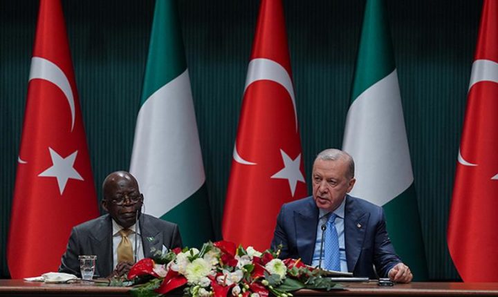 أردوغان يقيم مأدبة عشاء على شرف نظيره النيجيري