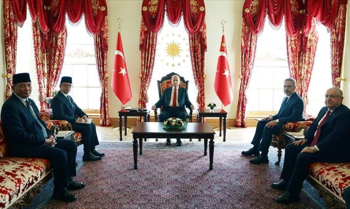 أردوغان يستقبل وزيري خارجية ودفاع إندونيسيا