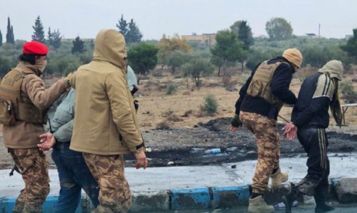 الجيش السوري يقبض على عناصر من تنظيم ب ك ك الإرهابي  في محيط الطبقة