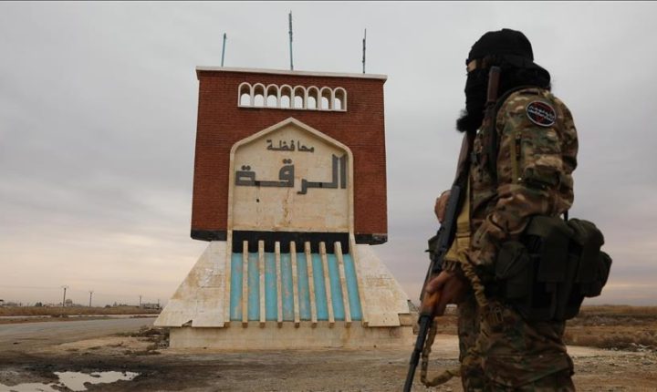 الشبكة السورية توثق مقتل اثنين و عشرين مدنياً بينهم ثلاثة أطفال بقصف وقنص ب ك ك الإرهابي في الرقة