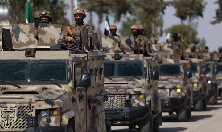 الجيش السوري يسيطر على مواقع استراتيجية بريف الرقة ويوجّه رسالة لتنظيم ب ك ك الإرهابي