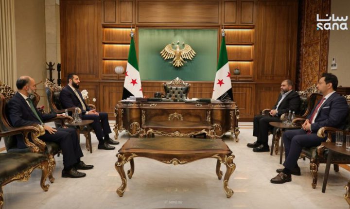 الشرع يلتقي ممثلين عن شركة تركية وقعت اتفاقية إنشاء وتشغيل حوض سفن متكامل بمرفأ طرطوس