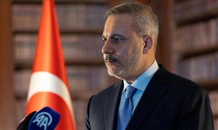 فيدان: نعتقد أننا قريبون من سلام دائم ينهي الحرب الروسية الأوكرانية