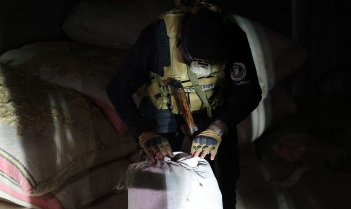 مكافحة المخدرات تضبط نحو 500 ألف حبة كبتاغون في حماة