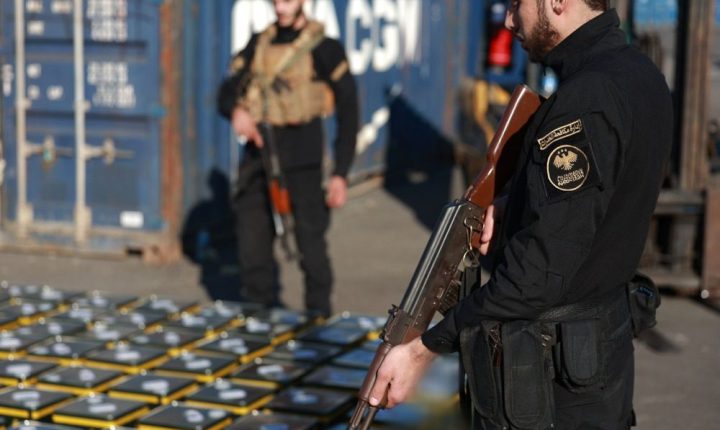 وزارة الداخلية السورية تعلن ضبط شحنة كوكايين سائل ضخمة قادمة من البرازيل