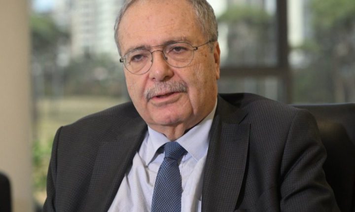 نائب رئيس الوزراء اللبناني يحذر من تحركات أنصار النظام البائد ويدعو إلى تعزيز التعاون الأمني مع دمشق