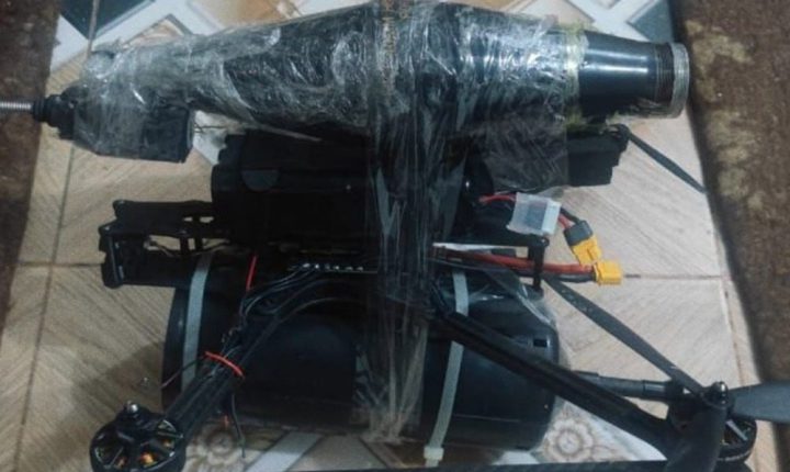 وزارة الدفاع السورية: قواتنا أسقطت مسيرات انتحارية لتنظيم ب ك ك الإرهابي في محيط عين العرب