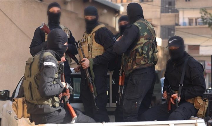 مقتل عنصر من مرتبات وزارة الداخلية السورية بريف السويداء إثر خرق وقف النار