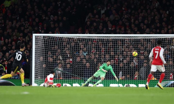 يونايتد يفوز على أرسنال و أستون فيلا يعبر نيوكاسل مانشستر سيتي يستعيد نغمة انتصاراته بالدوري الإنجليزي