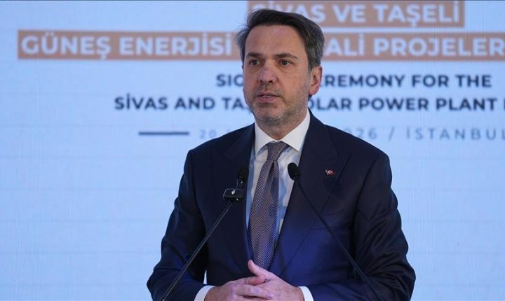 تركيا: نخطط لاستثمار ثلاثين مليار دولار في الطاقة حتى 2035