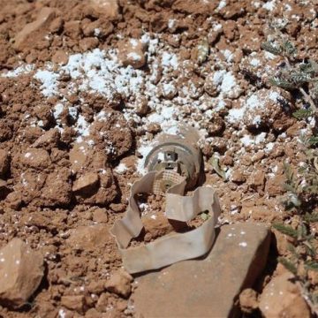 مقتل طفل وإصابة آخر بانفجار لغم من مخلفات النظام البائد في ريف حماة