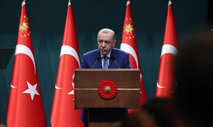 أردوغان: من يحاول نسف الاتفاقات في سوريا سيبقى تحت أنقاضها