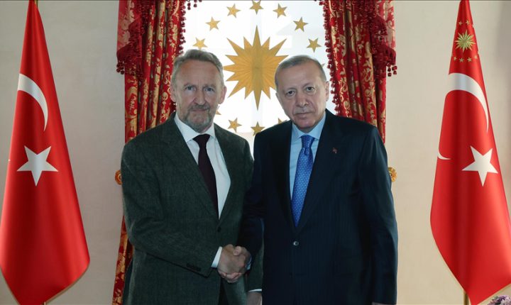 أردوغان يستقبل بكر عزت بيغوفيتش في إسطنبول
