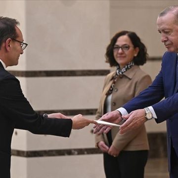 أردوغان يتسلم أوراق اعتماد سفراء ثلاثِ دول