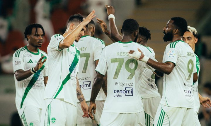 الأهلي يشعل صراع الصدارة ويلاحق الهلال بقوة في الدوري السعودي