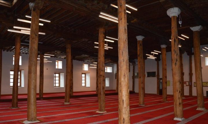 🕌 إتمامُ الاستعداداتِ في مسجدِ مسجد سيفري حصار الكبير لاستقبالِ رمضان في تركيا