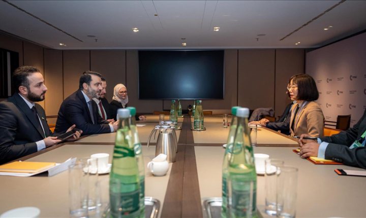 الشيباني يبحث مع الجنائية الدولية محاسبة الأسد ورموز نظامه