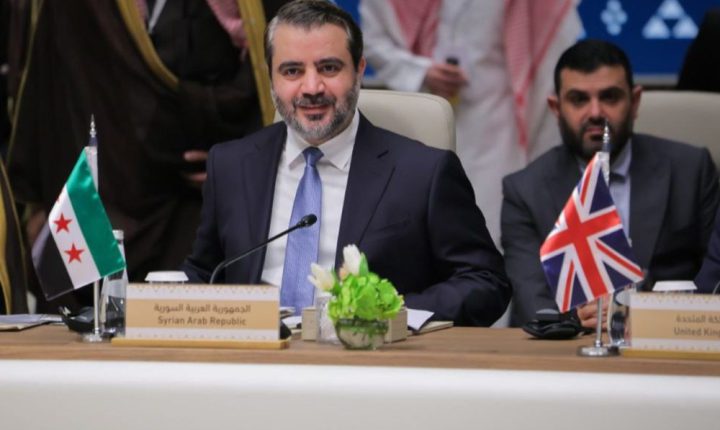 الشيباني ورئيس الاستخبارات السورية يشاركان باجتماع المديرين السياسيين للتحالف الدولي