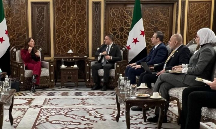 وزارة الطوارئ تبحث مع مسؤولة أممية تعزيز حماية الأطفال في سوريا