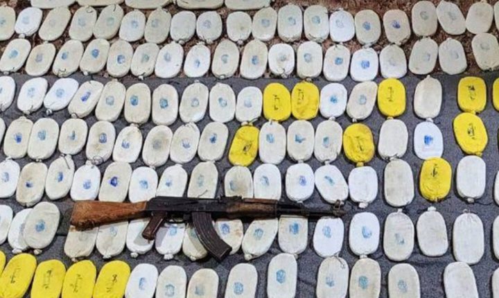 حرس الحدود السوري يصادر شحنة مخدرات قرب الزبداني بعد الاشتباك مع مهربين قادمين من لبنان