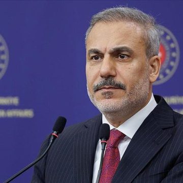 تركيا تجري مباحثات بشأن الاشتباكات بين باكستان وأفغانستان