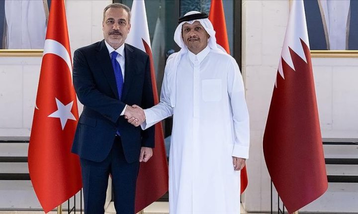 وزيرا خارجية تركيا وقطر يبحثان المستجدات الإقليمية