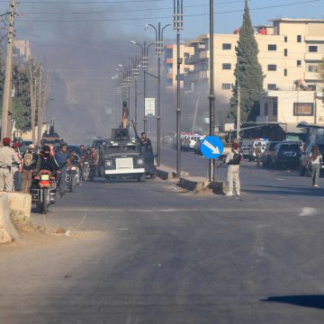 سائقو شاحنات وصهاريج يتعرّضون لاعتداءات من عصابات متمردة في السويداء