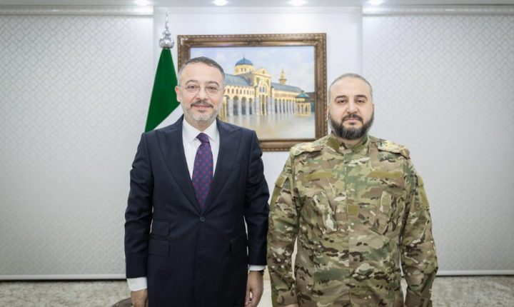 وزير الدفاع السوري يبحث مع السفير التركي العلاقات الثنائية بين البلدين