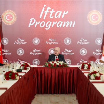 تركيا تؤكد دعم وحدة سوريا والإدارة الجديدة وتحذر من مشاريع التقسيم في المنطقة