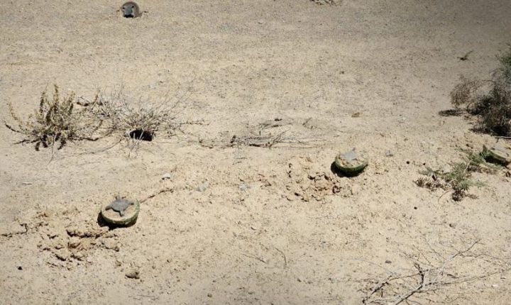 مقتل ثلاثة ِمدنيين وإصابة رابع بانفجار لغم في دير الزور