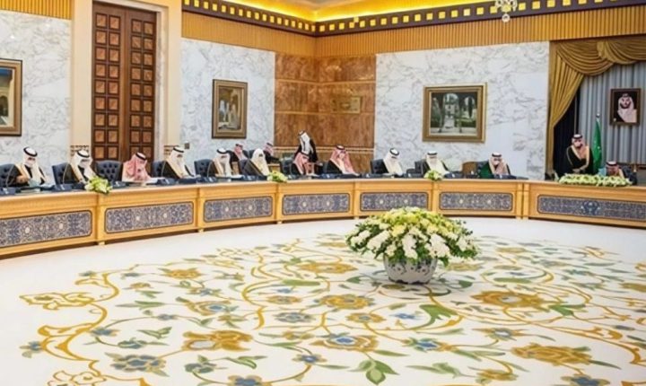 مجلس الوزراء السعودي يثمن الجهود المبذولة لدعم مسارات التعاون مع سوريا