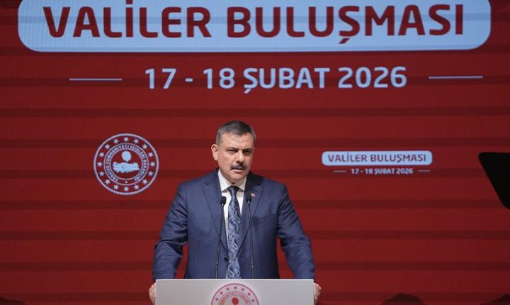 وزير الداخلية التركي يعلن عودة أكثر من مليون و ثلاثمئةِ ألف سوري إلى بلادهم